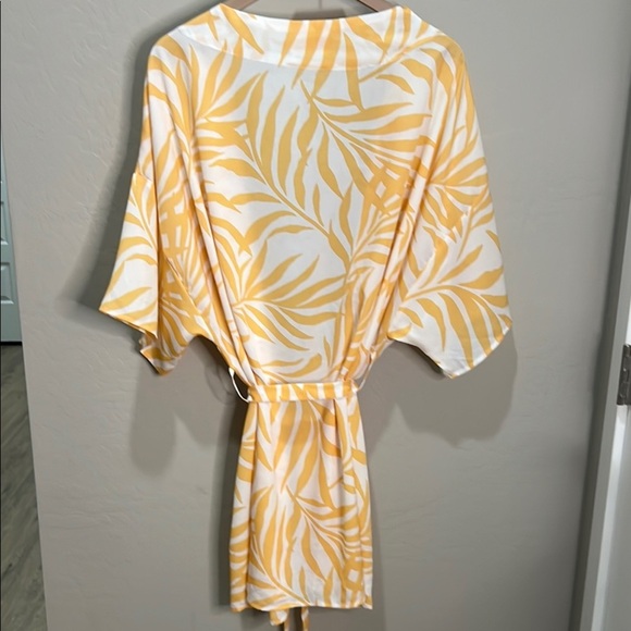 Maison Du Soir Robe Cover Up Yellow Leaf Print Butter Kimono Palm Magnolia Luxe - Picture 3 of 10